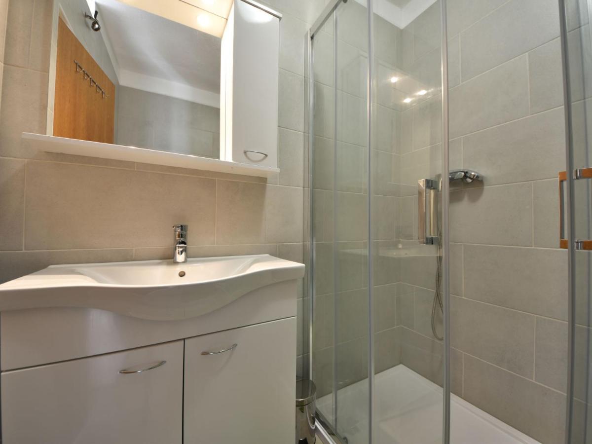 Apartment Vukic-5 By Interhome Starigrad Paklenica Eksteriør bilde