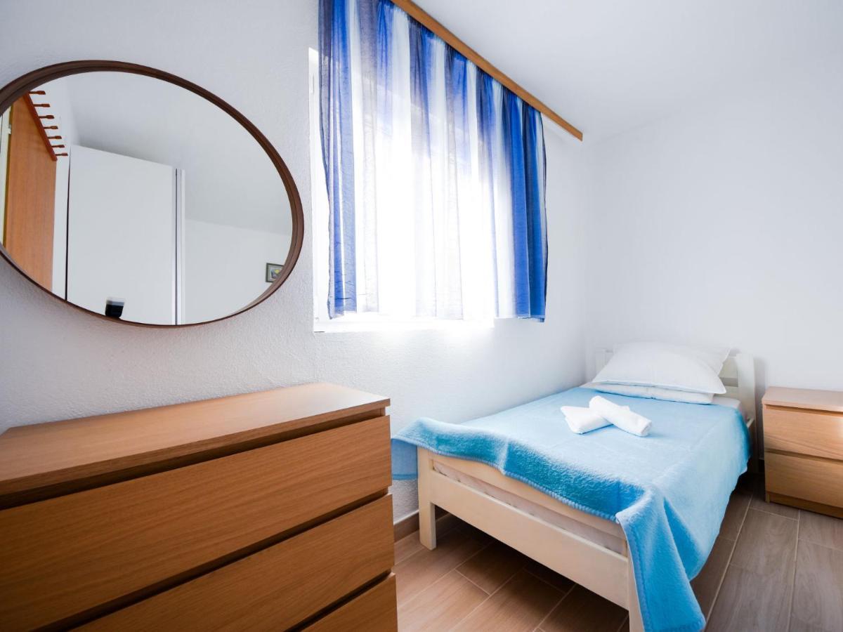 Apartment Vukic-5 By Interhome Starigrad Paklenica Eksteriør bilde